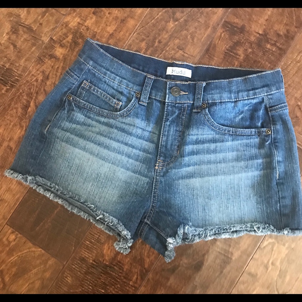 Mudd Cutoff shorts  (9)